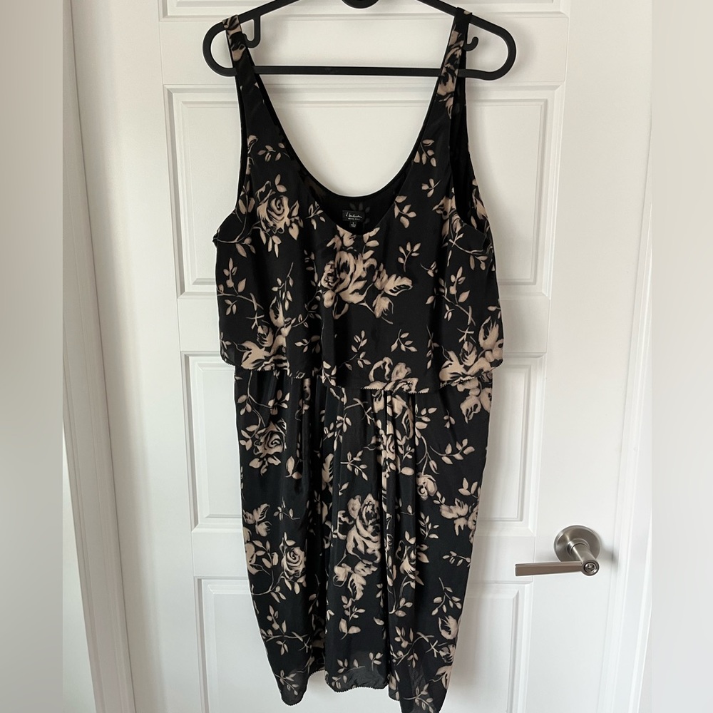 Aritzia Babaton Ronnie 100% Silk Dress